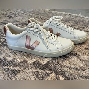 Veja Esplar Sneakers